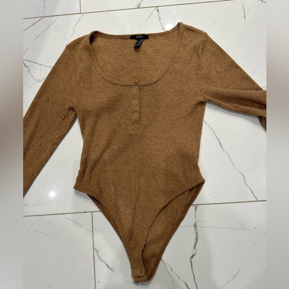 Long sleeve body suit